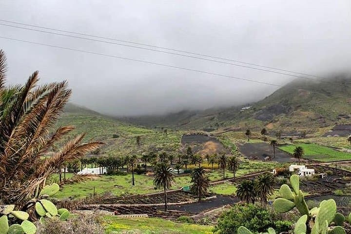Lanzarote Highlights. Private Tour with Pickup (price per vehicle, not p.p.)