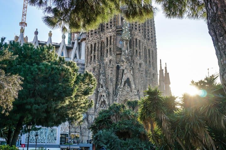 Gaudi and La Sagrada Familia Exterior Self-Guided Audio Tour