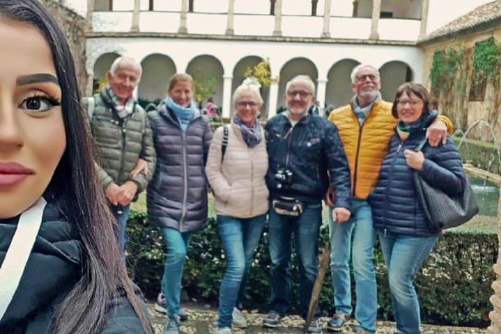 Full Alhambra tour with preferential access (SPANISH language)