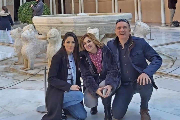 Full Alhambra tour with preferential access (SPANISH language)
