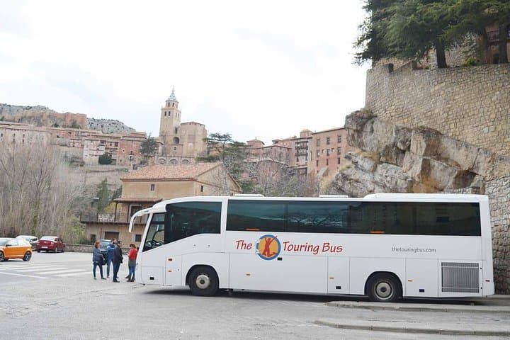 Guided Sightseeing Bus Transfer - Airport / Valencia - from 9 to 15 people