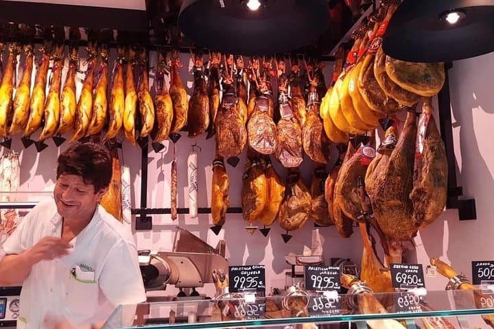 Discover Barcelona’s Best Markets with 10 Tastings
