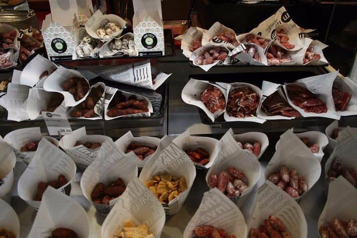 Barcelona Guided Street Food Tour and Gothic Quarter Visit
