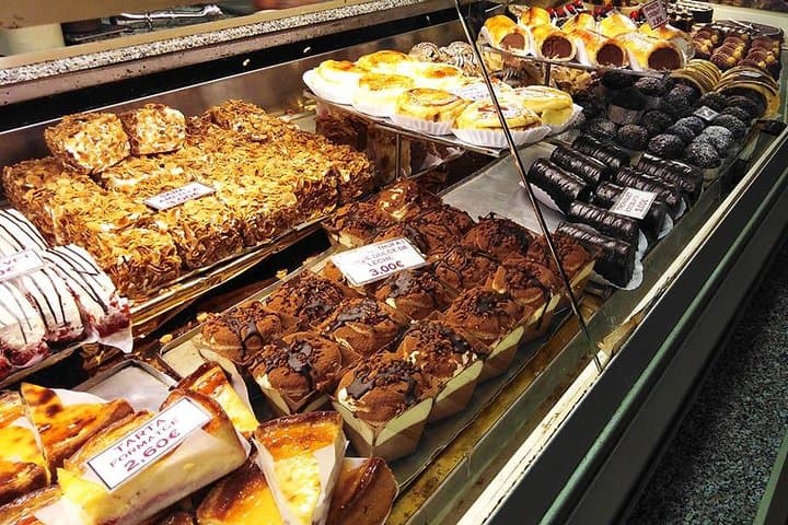 Barcelona Guided Street Food Tour and Gothic Quarter Visit