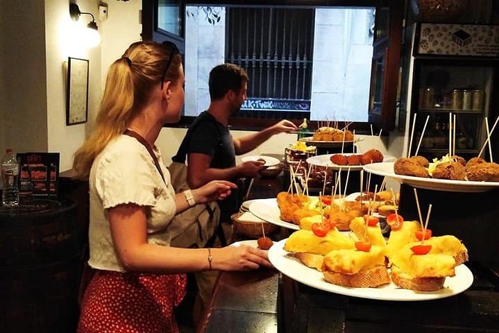 Barcelona Guided Street Food Tour and Gothic Quarter Visit