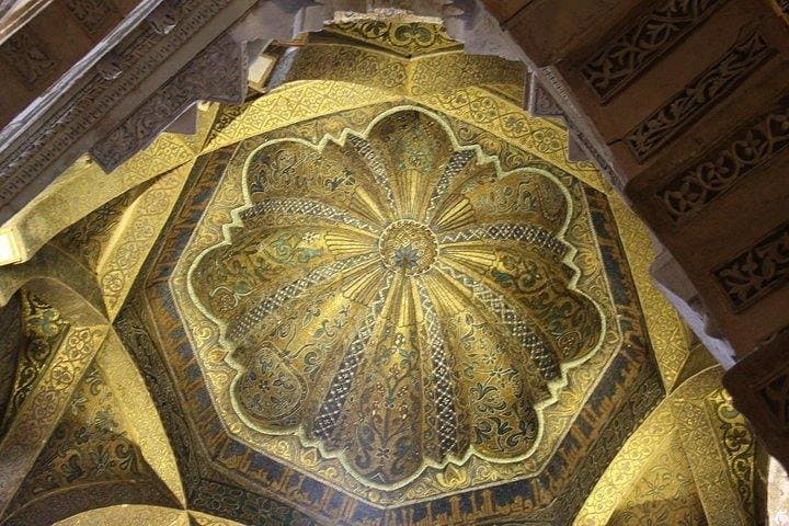 Guided tour of the Mosque with entrance included