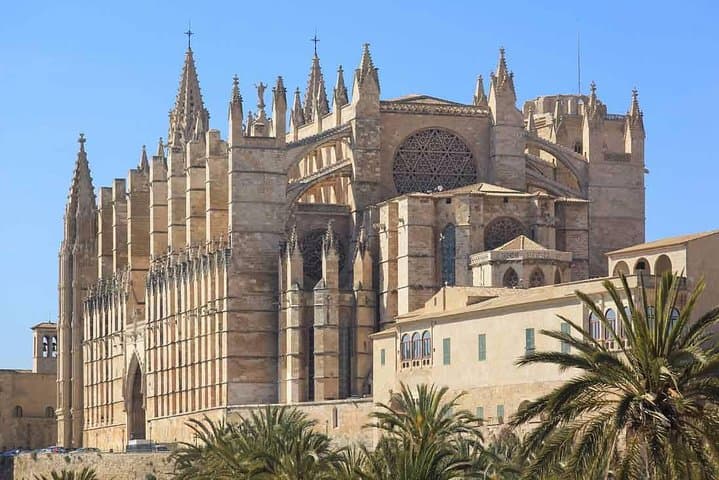 Palma de Mallorca Private Walking Tour with tour guide