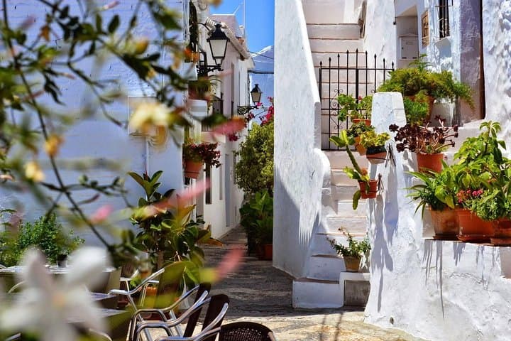 Private tour from Motril to Nerja, Frigiliana and Nerja caves
