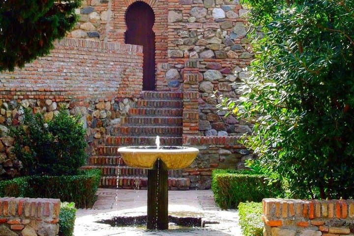 Guided visit to the Roman Theater and Alcazaba in Malaga