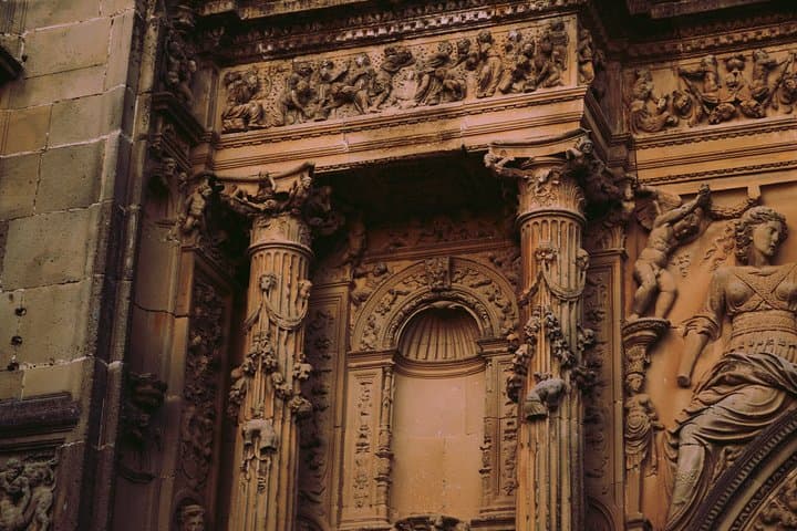 Guided tour of Úbeda with tickets Chapel Salvador and Sail Cobos