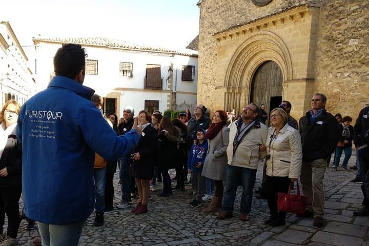 Guided tour of Baeza with entrance Baeza Cathedral