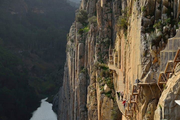 Caminito del rey tour from Malaga by MALAGA ACTIVA TOURS.