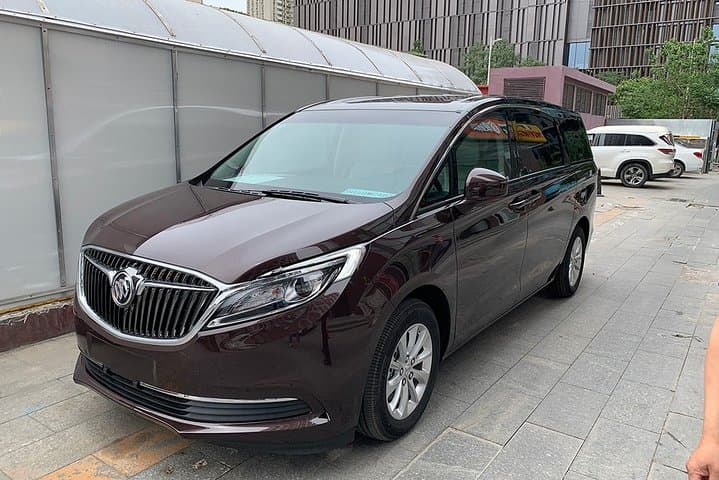Adolfo Suárez Madrid- Barajas Airport private transfer, Pick up.
