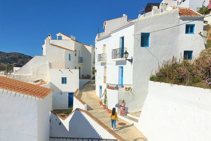 Frigiliana hike by MALAGA ACTIVA TOURS.