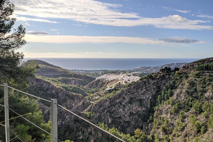 Frigiliana hike by MALAGA ACTIVA TOURS.