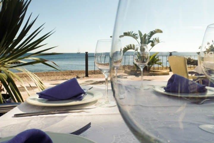 Paella with 1 lt of Sangria at Restaurante America