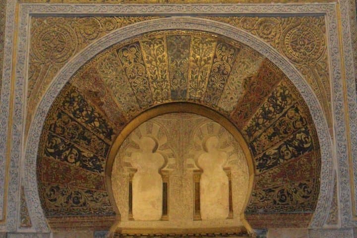 Visit Cathedral Mosque with official guide. Small groups