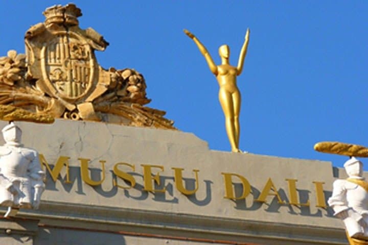 Private Tour to Dalí Museum + Costa Brava (Tossa de Mar)