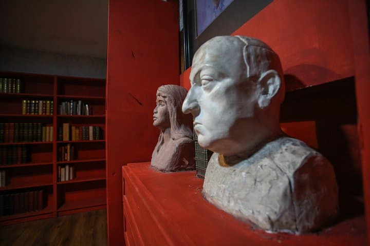 Xcape Room Bcn: Corpse Gallery Escape Room Barcelona