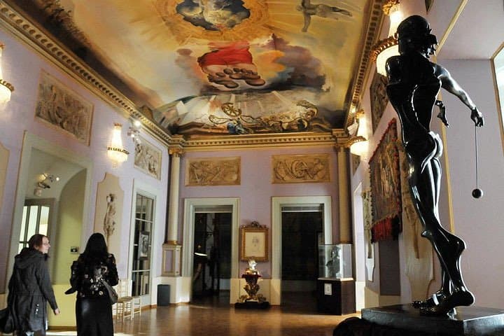 Private Tour to Dalí Museum + Girona