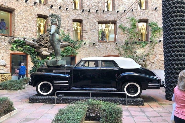 Private Tour to Dalí Museum + Costa Brava (Tossa de Mar)