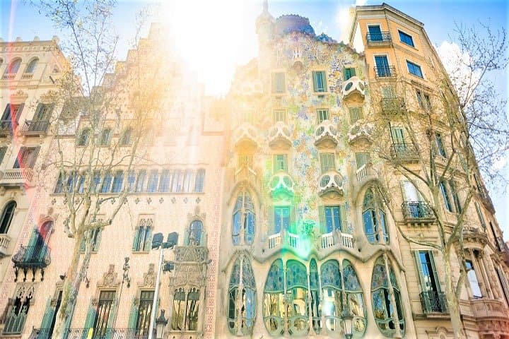 Private Tour to Barcelona + La Roca Village