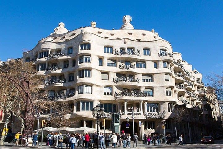 Private Tour to Barcelona + Wine Celler Penedés
