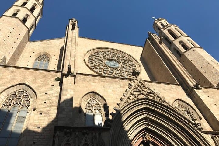 Picasso in Barcelona Max 6 People Walk El Born and Picasso Museum