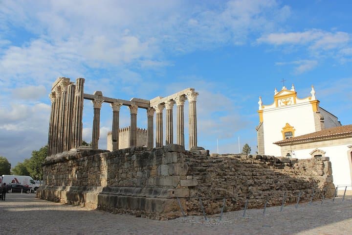 Seville Private transfer to Lisbon with Optional Evora stop