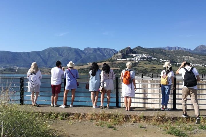 Small group of travelers with DISCOVER