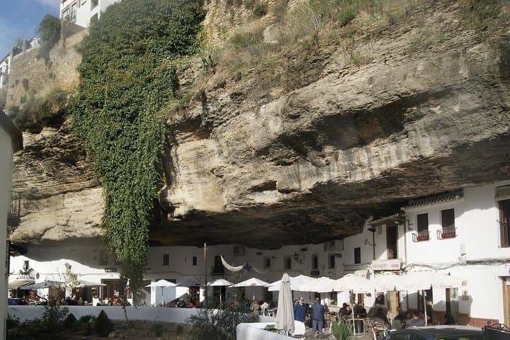 Setenil de las Bodegas