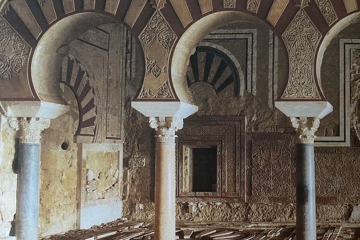 Guided tour of Medina Azahara with official guide