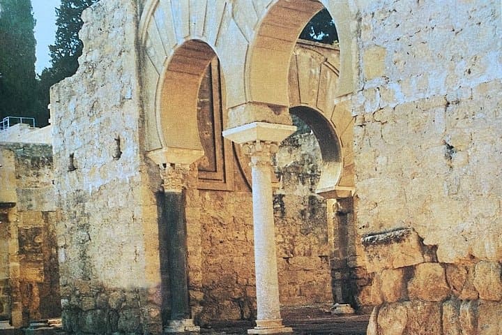 Medina guided tour to Medina Azahara with official guides