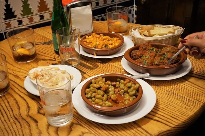 Malaga Traditional Wine & Tapas Tour