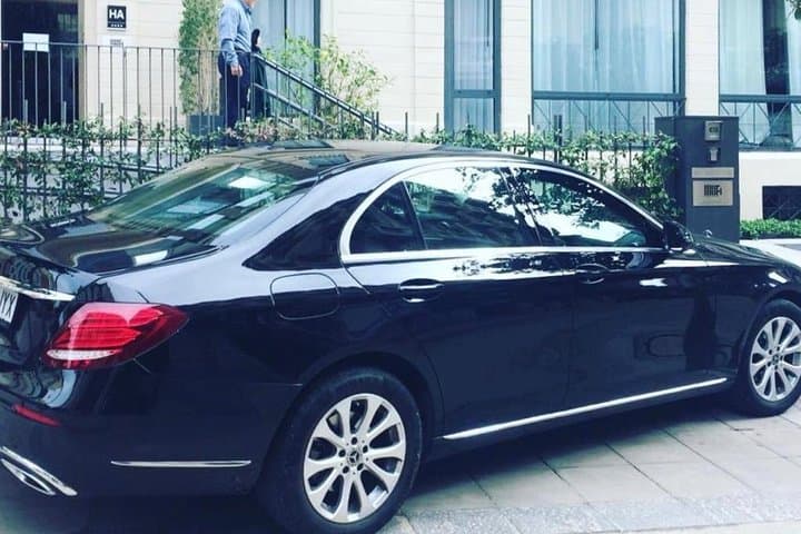 Private Transfer from Barcelona to the Port (or vice versa)