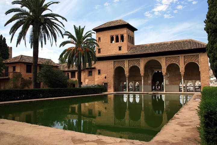 Private Shore Excursion to The Alhambra and Granada from Motril Cruise Port