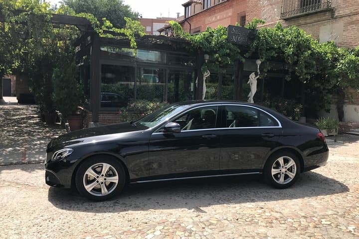 Transfer from Barajas Airport to Madrid