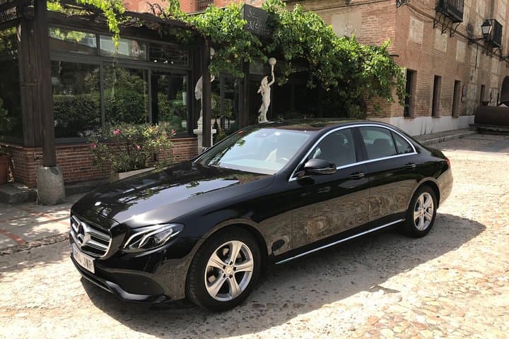 Transfer to Barajas Airport from Madrid