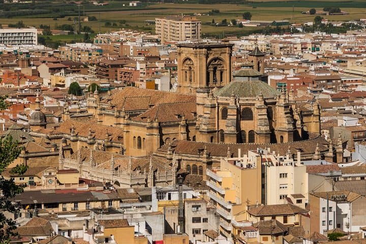 Granada: Royal Chapel and Granada Cathedral Guided Tour