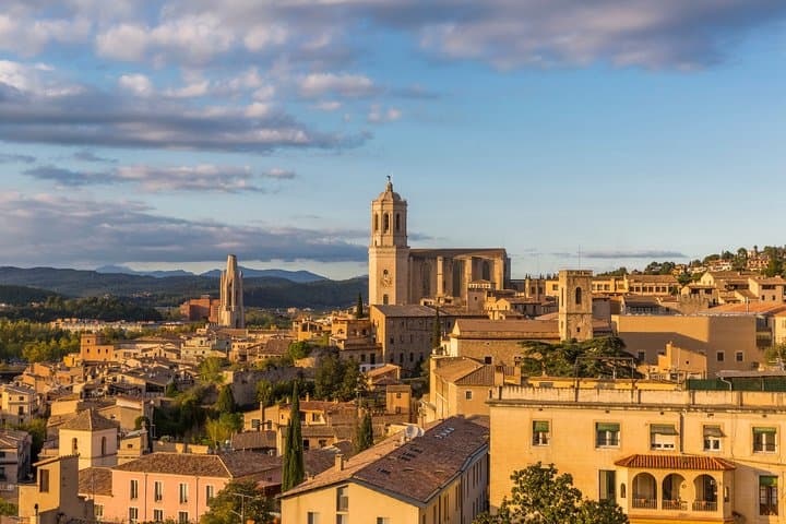 Private tour to Girona and Sitges from Barcelona