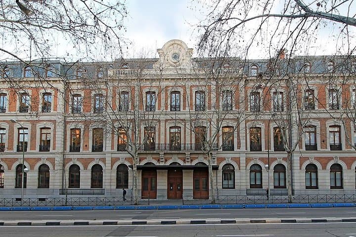 Private tours in Madrid, Zaragoza and Barcelona with transportation included