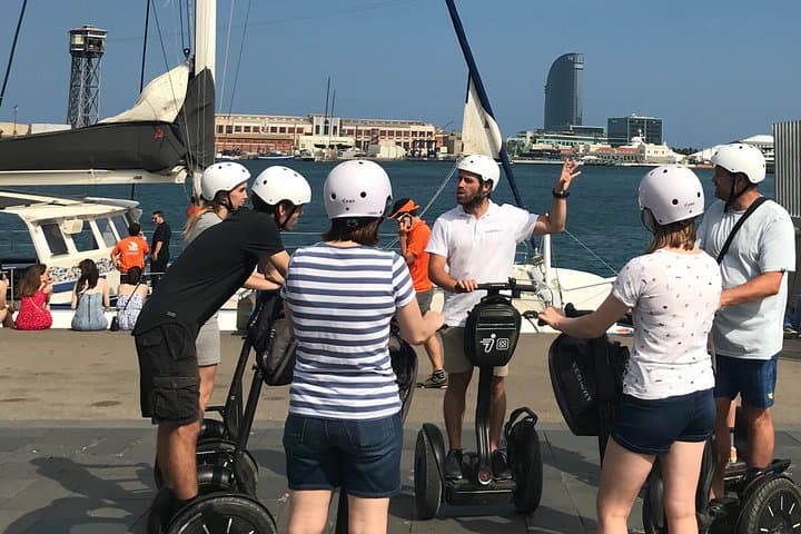 Port Vell – Scenic marina with yachts and waterfront vibes