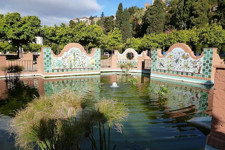 Private 4-hour walking tour of Malaga with official tour guide