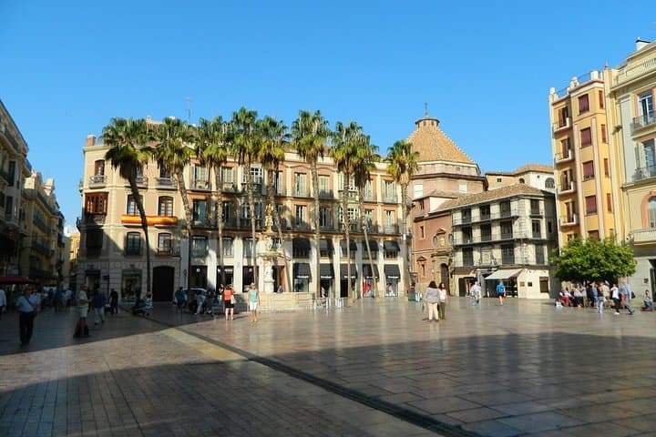 Private 4-hour walking tour of Malaga with official tour guide