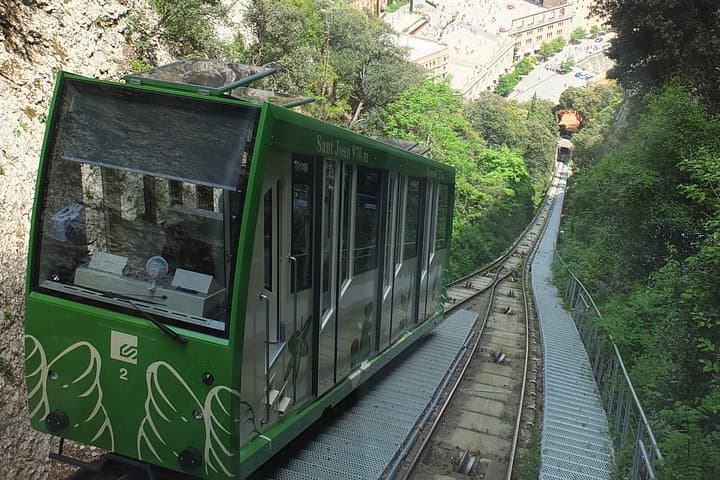 Montserrat Guided Tour with Cogwheel or Cable Car & Black Madonna