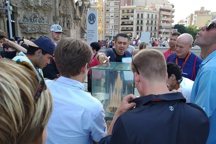 Guide explains the facades