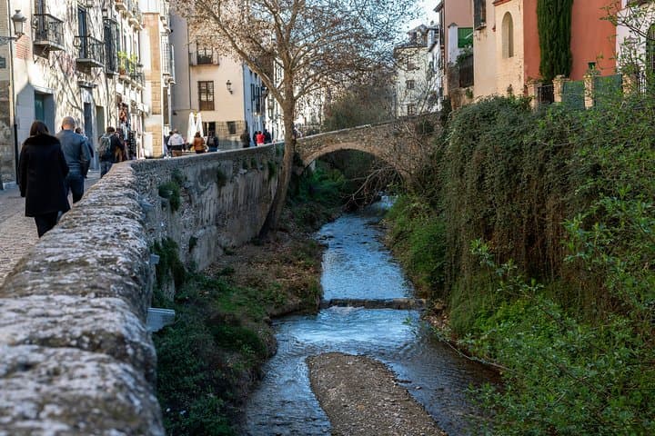 Hike Granada's River Tour