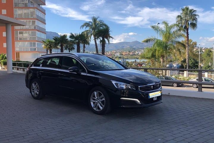 Transfer from Benidorm to Alicante airport in private Sedan car max. 3 passengers