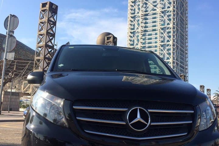 Private Transfer From Barcelona Airport to Barcelona City