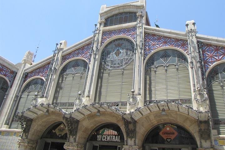 Walking Tour of Valencia with Traditional Drink Experience